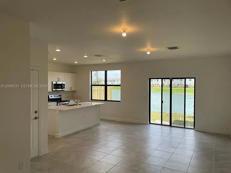 10007 SW 231st Ln — Photo 9