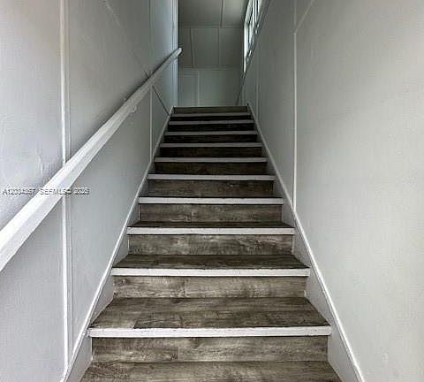 2nd image of 274 E 9th St APT 4