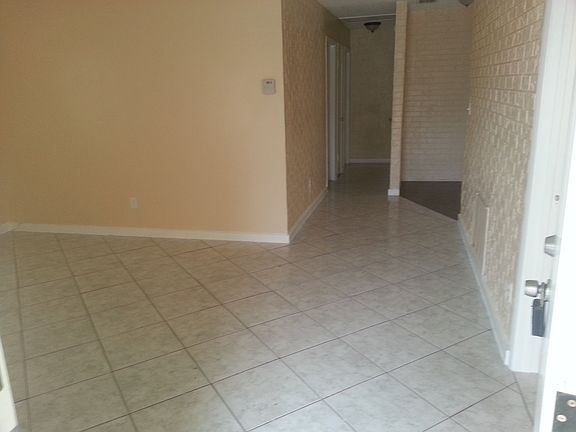  family room/ hallway