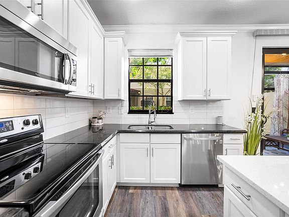 5th image of 10824 NW 74th Drive