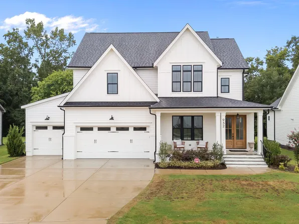 932 Lily Claire Ln, Fuquay Varina, NC 27526