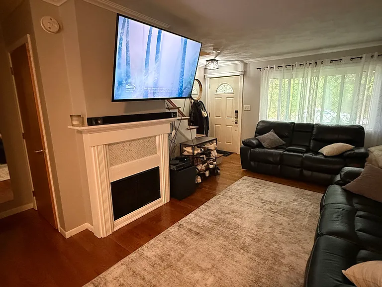 271 Farrwood Dr — Photo 4