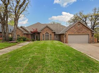 2405 Powderhorn, Edmond, OK 73034