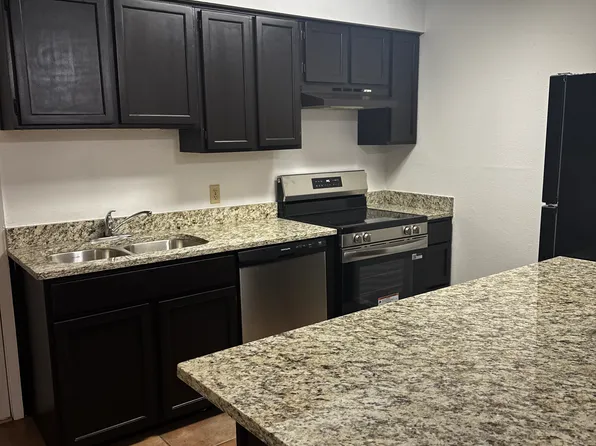 544 S Main Ave, Denver City, TX 79323