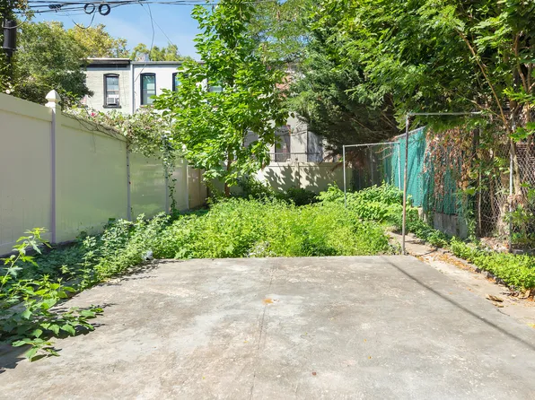 209 Jefferson Avenue image 9 of 9