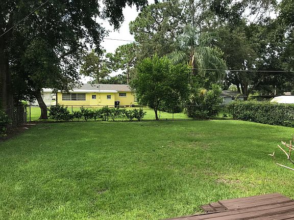 2nd image of 762 Canovia Ave