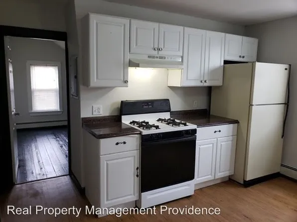 63 Bergen St, Providence, RI 02908