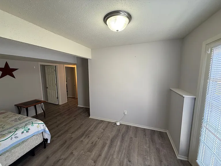 207 Wheaton Ct — Photo 18