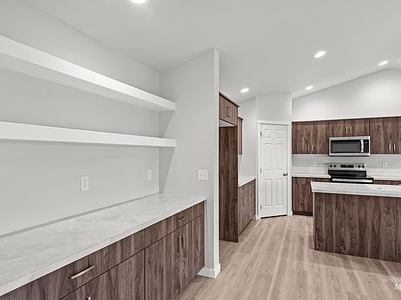 4th image of 1611 Sunday Riv