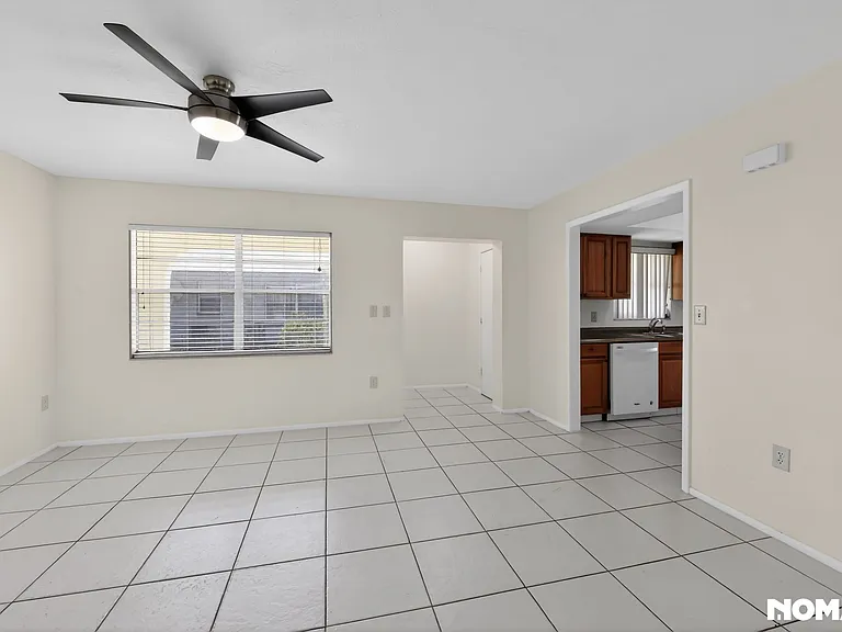 253 Glenwood Ave — Photo 2