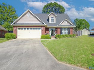 1611 Stone River Pl SW, Decatur, AL 35603