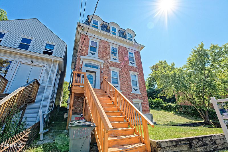 2nd image of 1554 1st Street