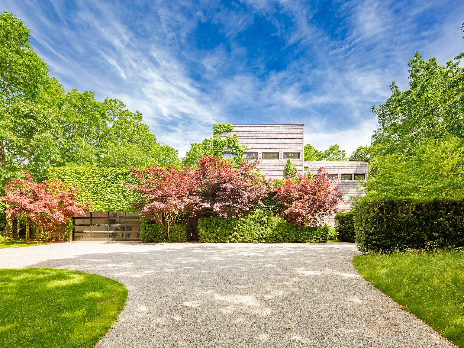 Stunning Modern Home For Rent In Sag Harbor — Photo 4