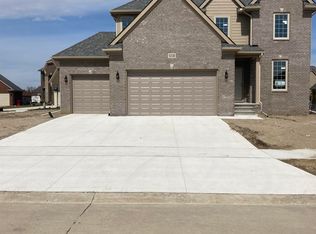 52138 Zebrawood Ct, Macomb, MI 48042