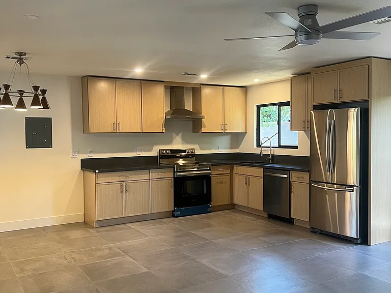 223 S Cahuilla Rd — Photo 3