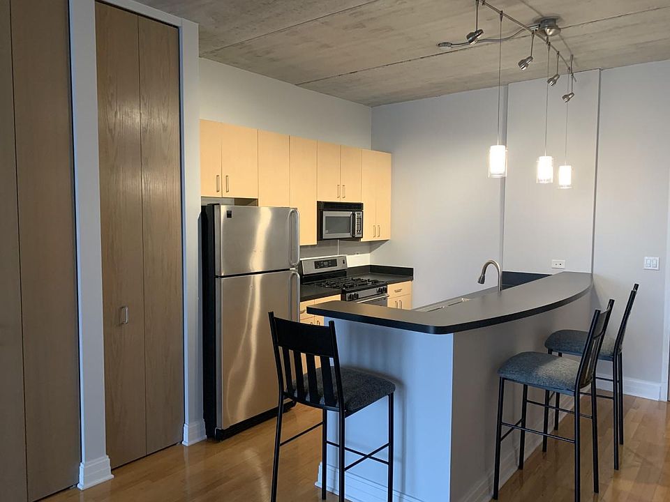 1st image of 1 S Highland Ave Unit 205