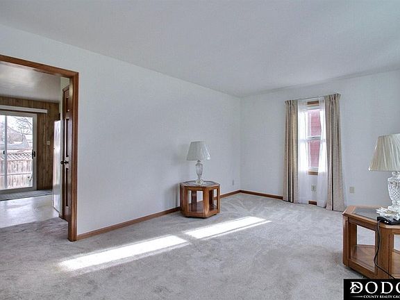 4th image of 2030 N C St
