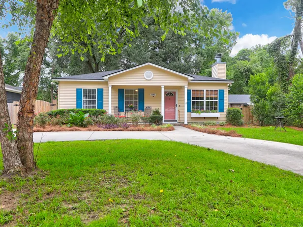 1143 Mount Batten Dr, Hanahan, SC 29410