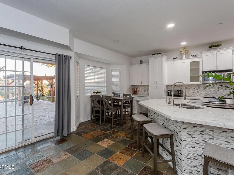 11015 W Laurelwood Ln — Photo 41