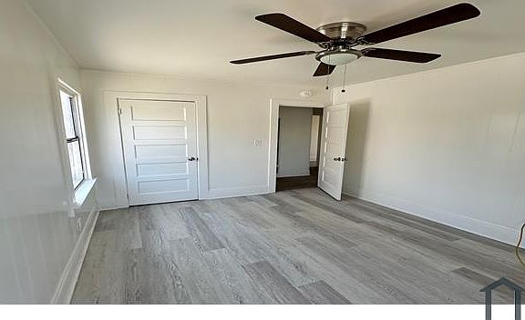 5th image of 957 W 45th St #3