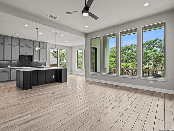 3rd image of 115 Carino Cove