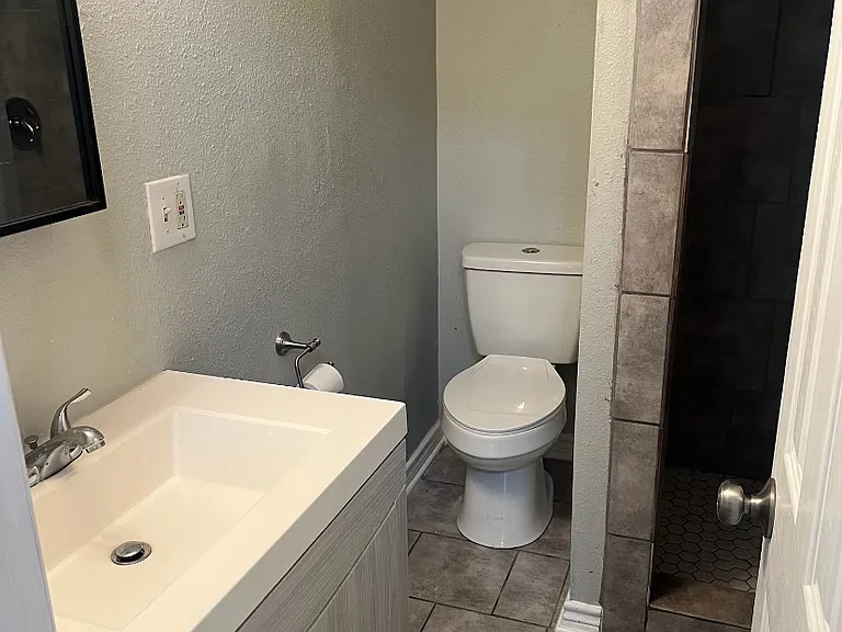 620 Riverside Dr — Photo 16