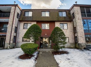3 Greenbriar Dr APT 107, North Reading, MA 01864