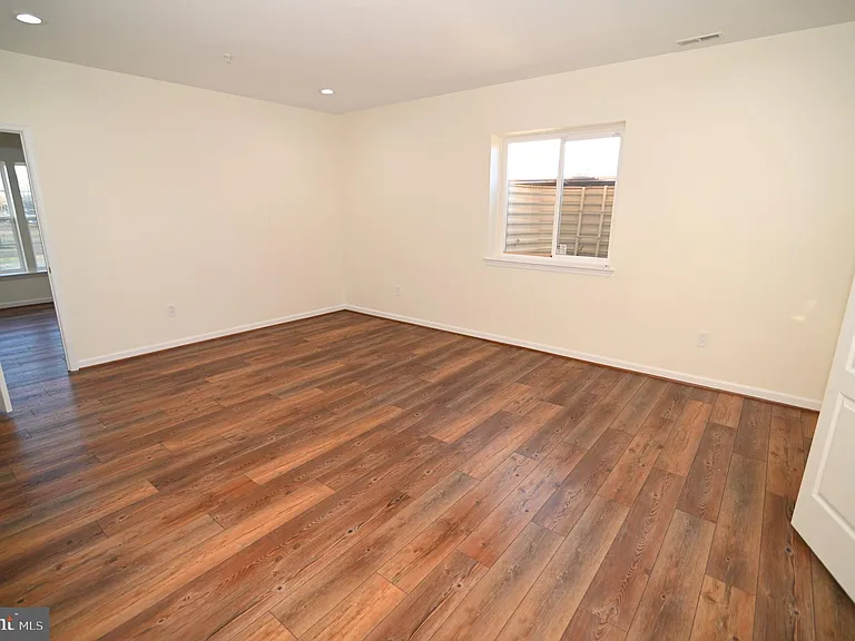 7001 Chaptico Ct — Photo 106