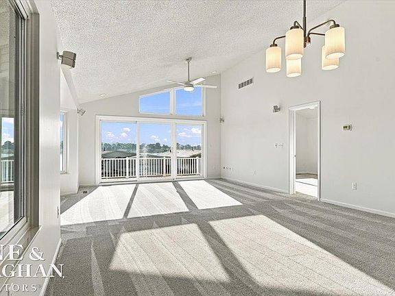 2nd image of 843 Crystal Ln