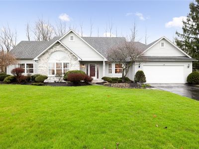 55 Chippenham Dr, Penfield, NY, 14526