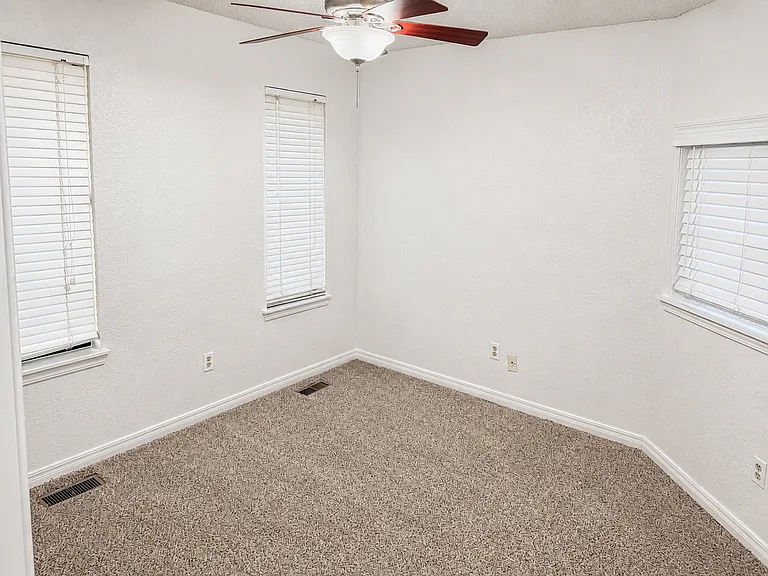 1724 Lionsgate Cir — Photo 16