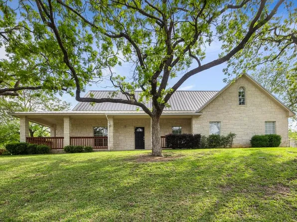 401 Stewart, Meadowlakes, TX 78654