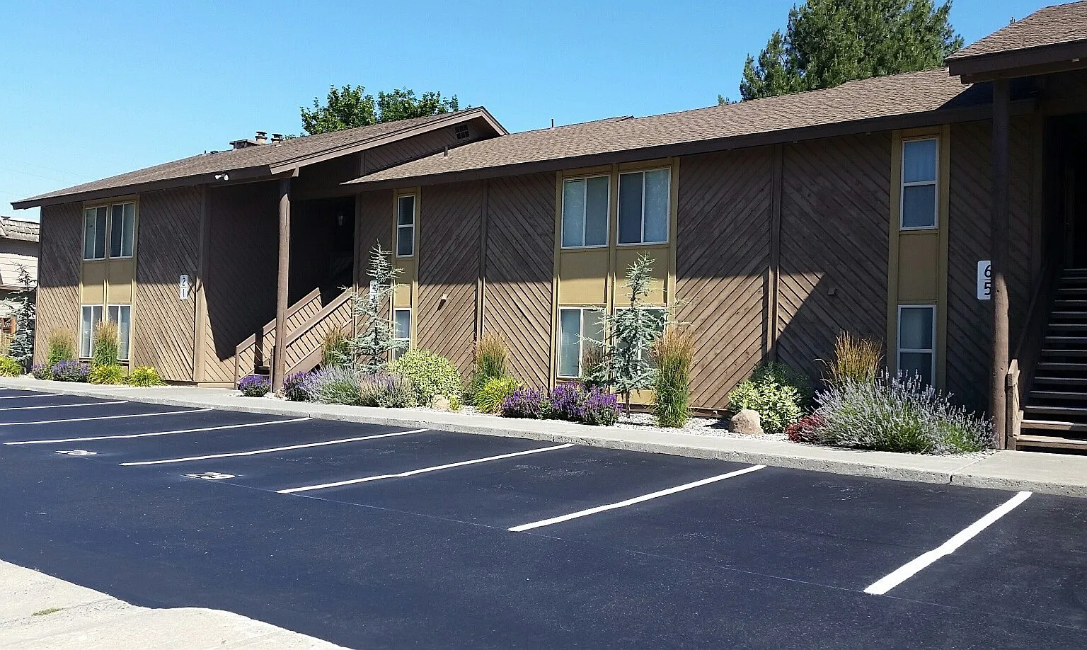 Cedars Apartments — Photo 2