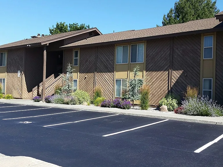 Cedars Apartments — Photo 1