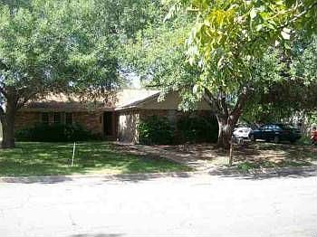 1st image of 10709 Hiawatha Dr