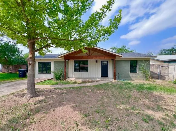 1215 Kennor Dr, Eagle Pass, TX 78852
