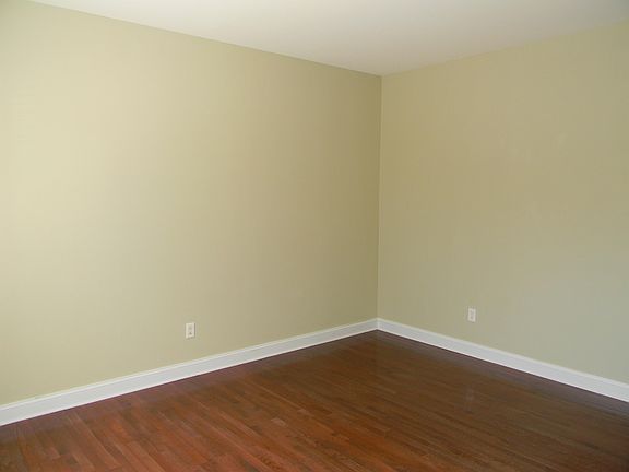 2nd image of 104 W Shore Dr
