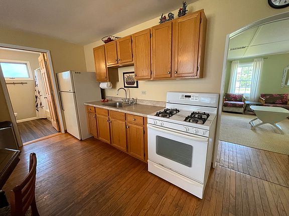 4th image of 13026 Peck Ave