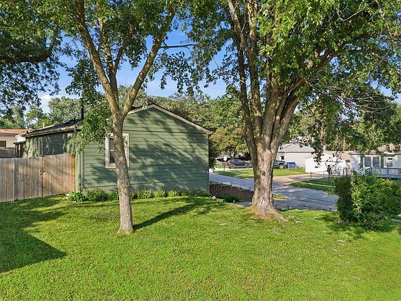 3rd image of 7416 Frederick Ave