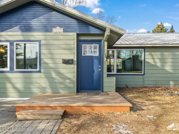 1712 Talkeetna St, Anchorage, AK 99508