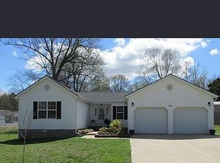 705 Moore St, Dexter, MO 63841