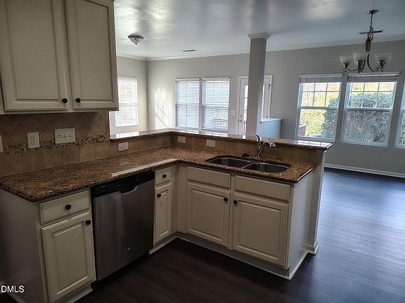 5th image of 831 Davidson Point Rd