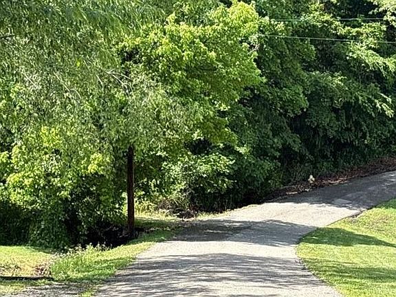 5th image of 295 Adams Ln