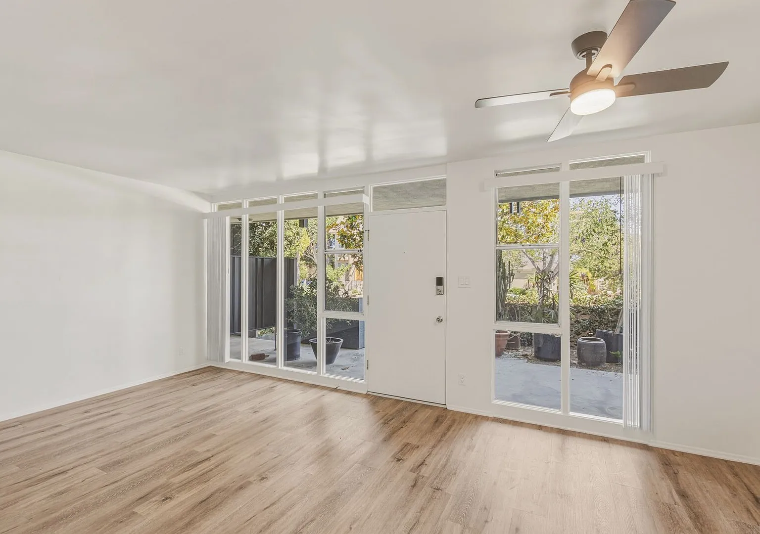 Montana Avenue Residences — Photo 4