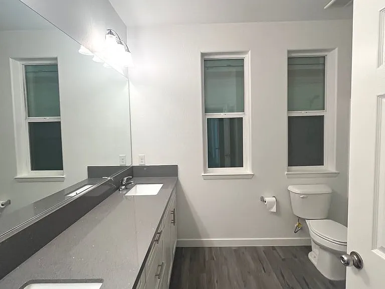 1533 Franklin Ln — Photo 37