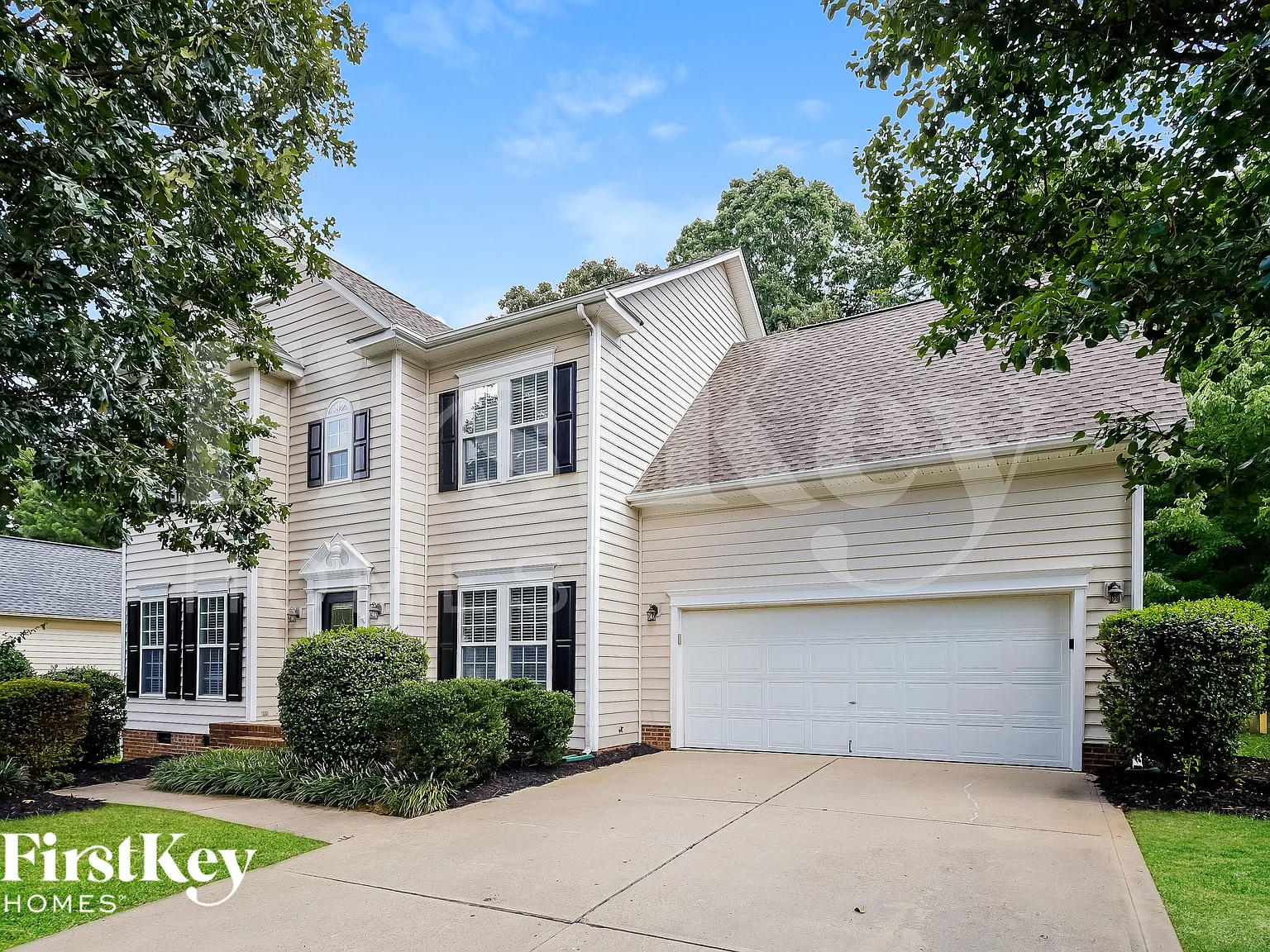 4 bed, 2.5 bath, 2109 sqft, $2,440 — Photo 2