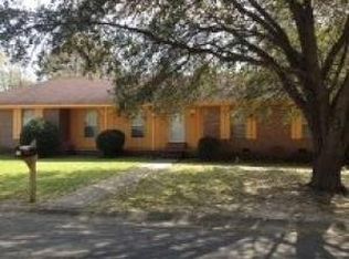 901 Ashley Cir, Hattiesburg, MS 39401