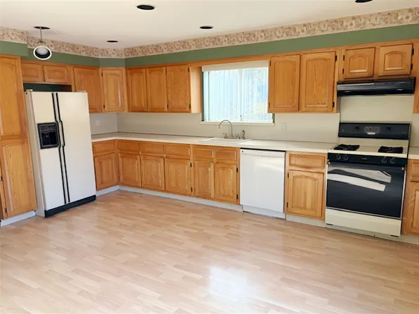 14 Monterey Avenue image 2 of 23