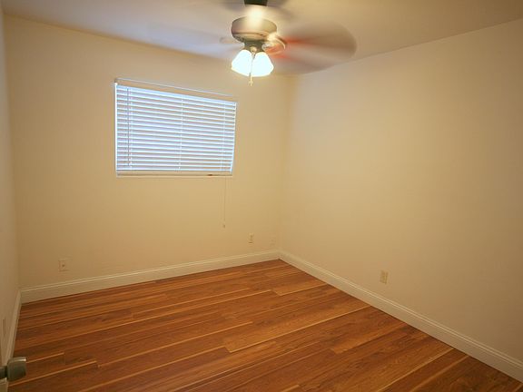 3rd image of 3002 DALEHURST Drive W