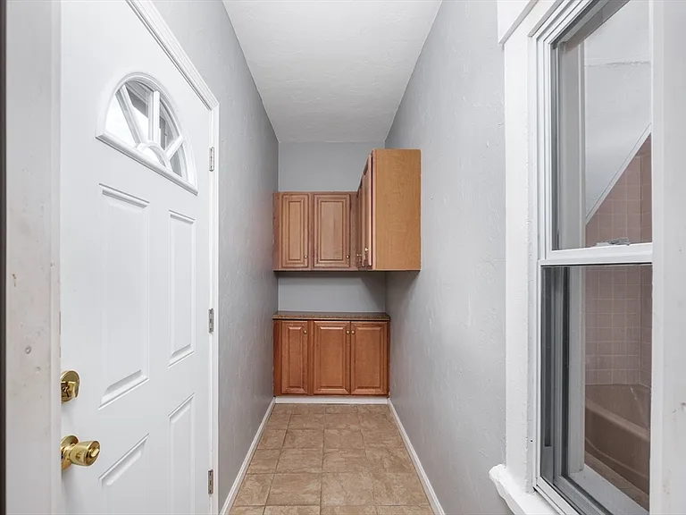 18 Chestnut St #1 — Photo 11